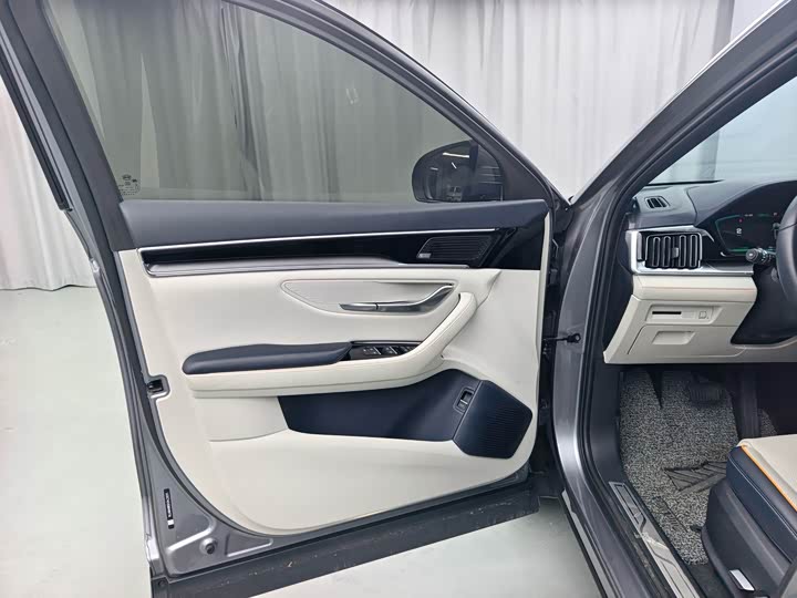 宋PLUS新能源 2021款 DM-i 110KM 旗舰PLUS