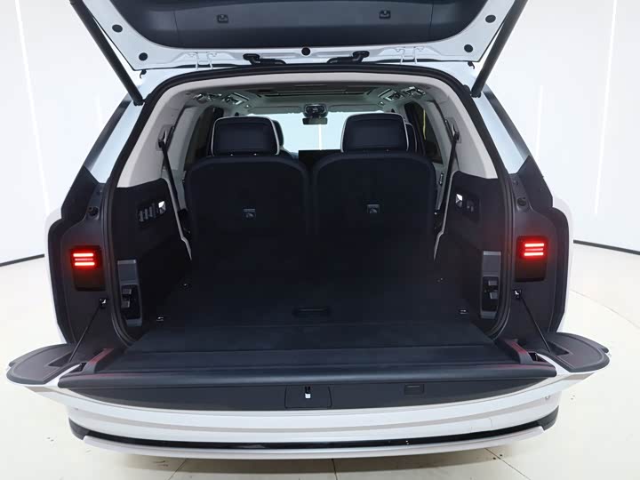 极氪9X 2025款 Hyper版 70kWh 六座