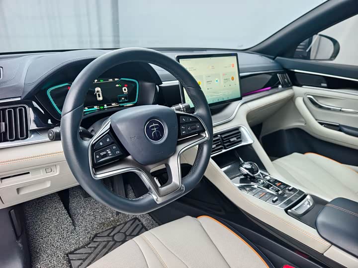 宋PLUS新能源 2021款 DM-i 110KM 旗舰PLUS
