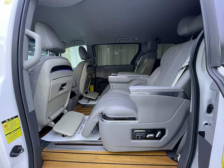 SIENNA 2015款 3.5L 两驱L