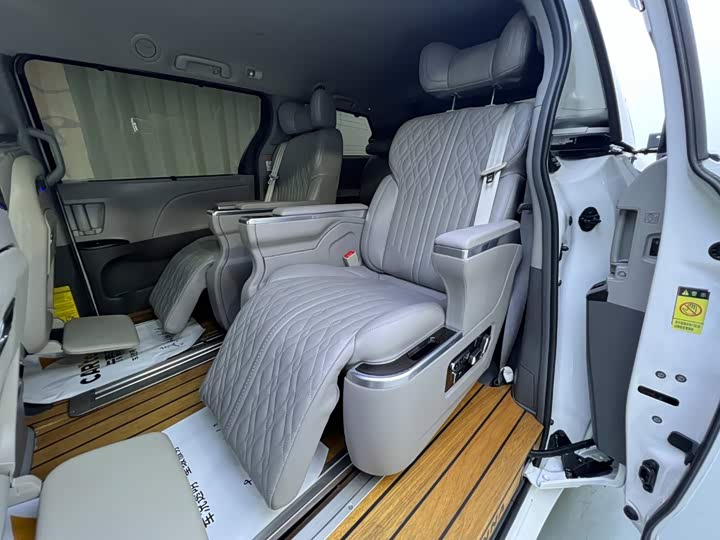 SIENNA 2015款 3.5L 两驱L