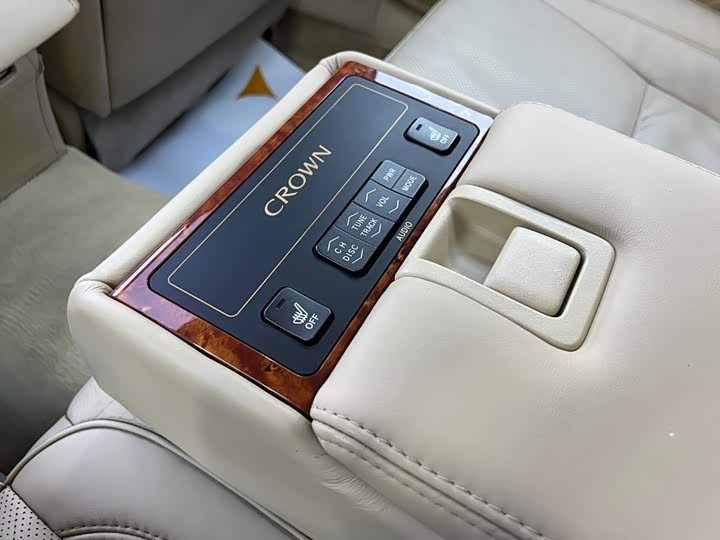 皇冠 2007款 2.5L Royal 特别版