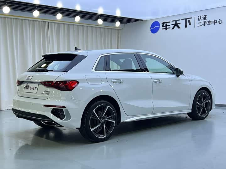 奥迪A3 2023款 Sportback 35 TFSI 时尚运动型