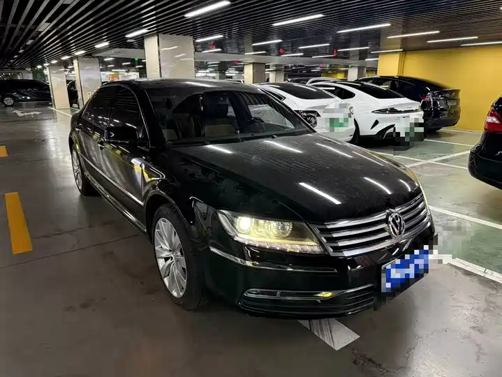 辉腾 2011款 4.2L V8 4座加长Individual版