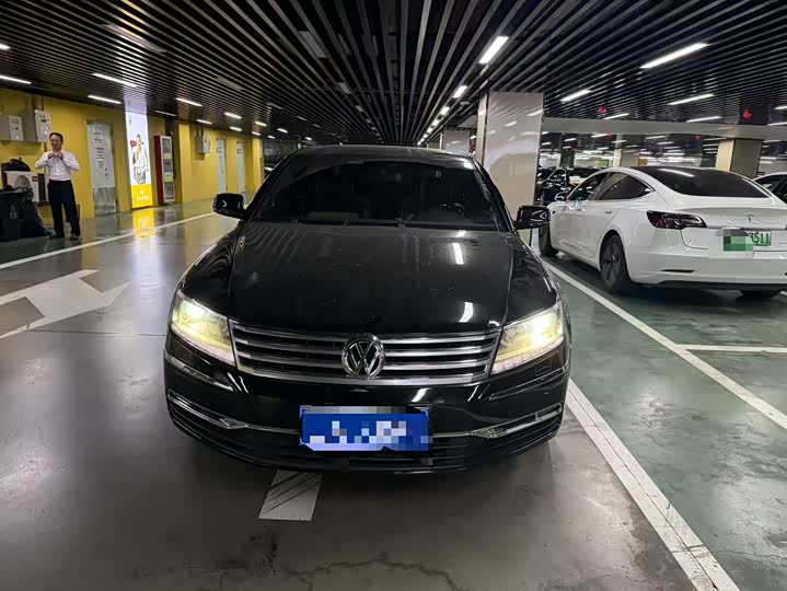 辉腾 2011款 4.2L V8 4座加长Individual版