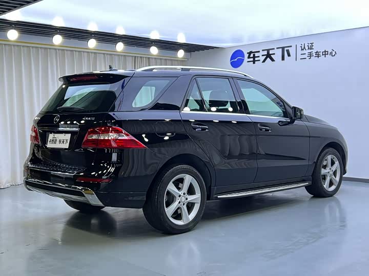 奔驰M级 2014款 ML 320 4MATIC