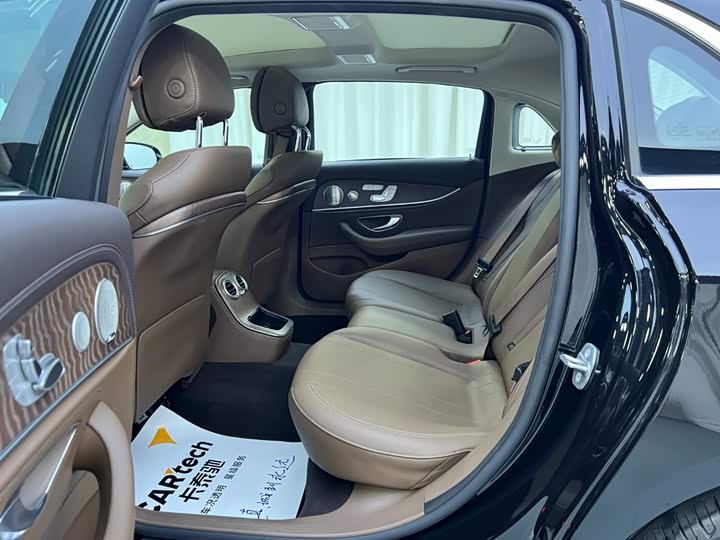 奔驰E级 2023款 改款 E 300 L 豪华型