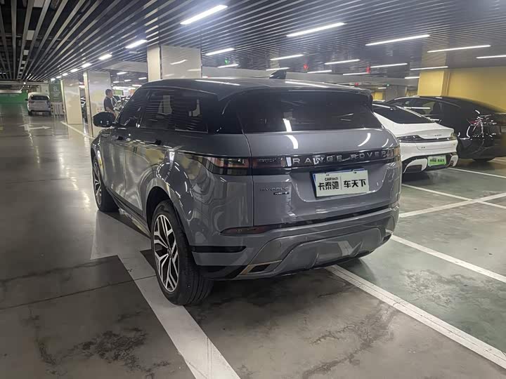 揽胜极光 2020款 249PS R-DYNAMIC S 首发运动定制版