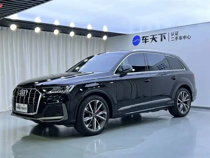 奥迪Q7 2022款 55 TFSI quattro S line运动型
