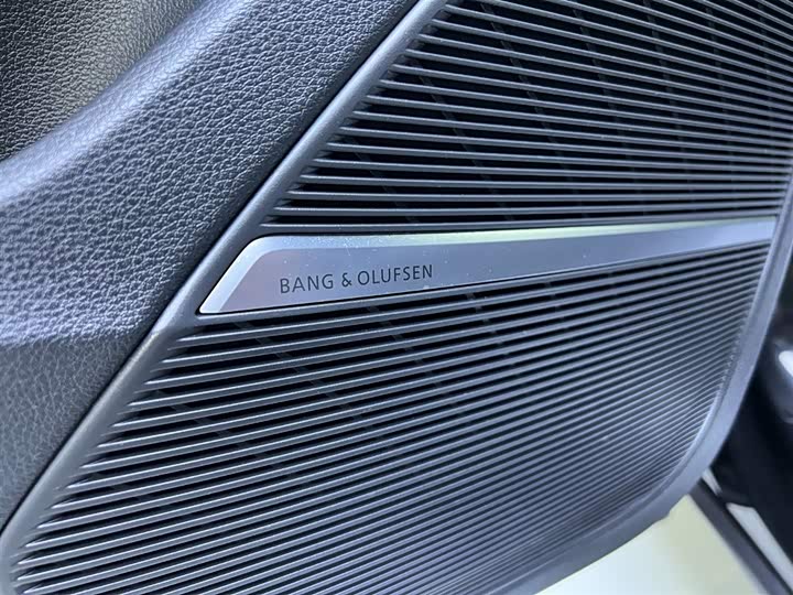 奥迪Q7 2022款 55 TFSI quattro S line运动型