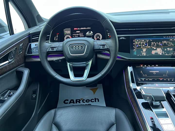 奥迪Q7 2022款 55 TFSI quattro S line运动型